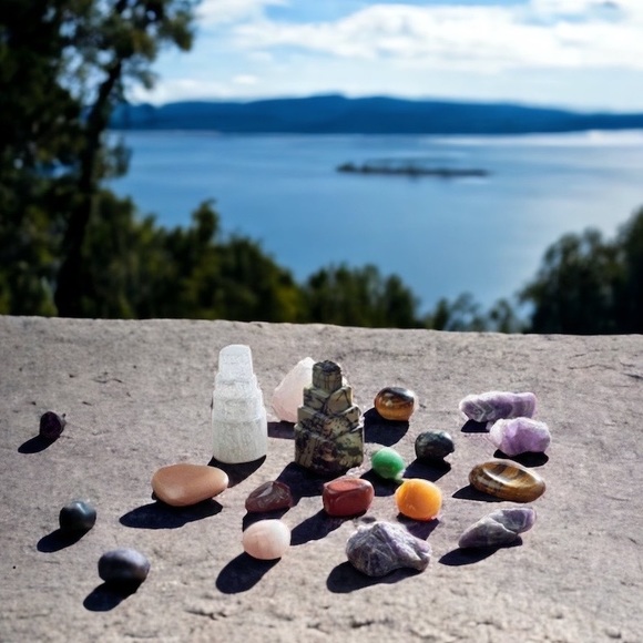 Healing Crystals Chakra Stones Spiritual Energy Reiki Meditation, 16 Pc Set NEW - Picture 1 of 7